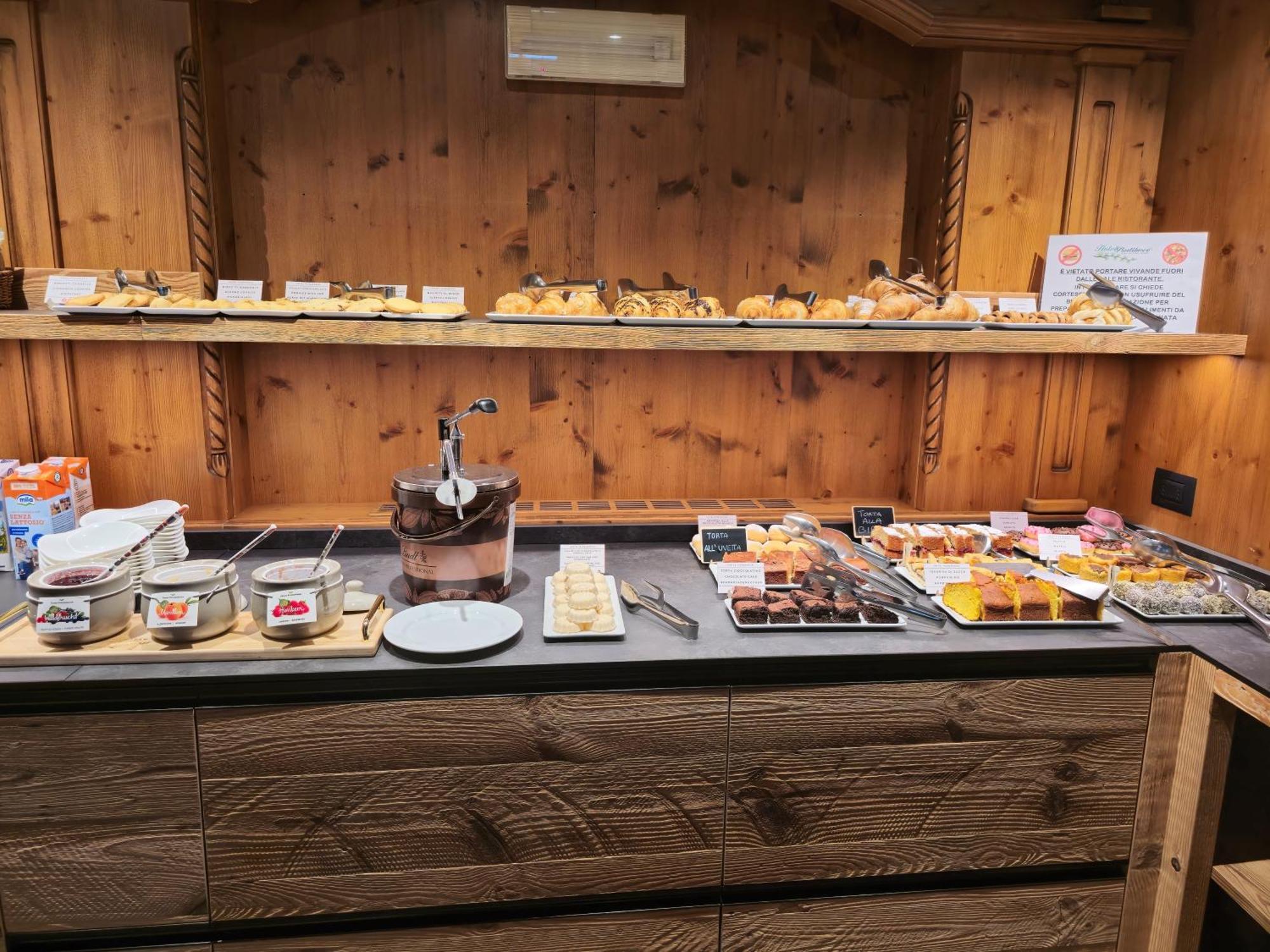 Hotel Piedibosco 莫埃纳 外观 照片